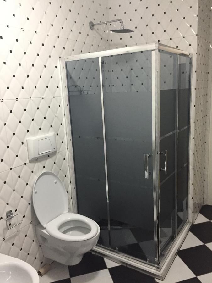 Living Hotel Tirana Buitenkant foto
